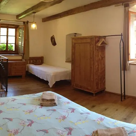 Kamenny Potok Apartment *